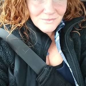 Meet your Posher, Larissa